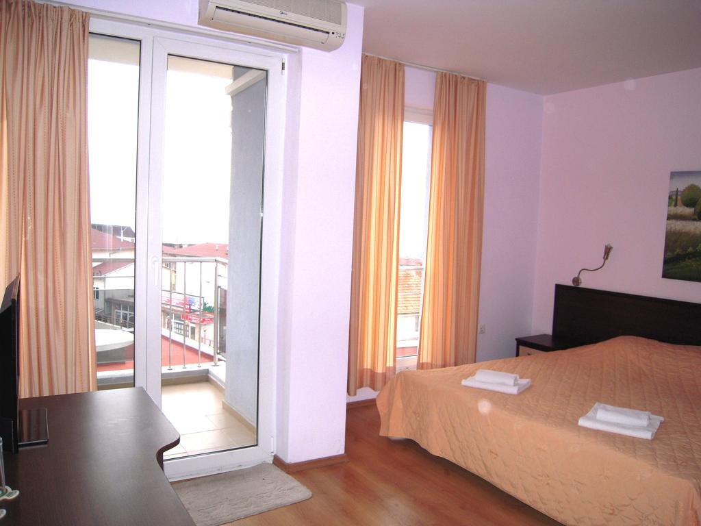 Bona Dea Club Hotel Sveti Vlas Rom bilde