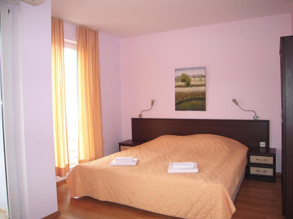 Bona Dea Club Hotel Sveti Vlas Rom bilde
